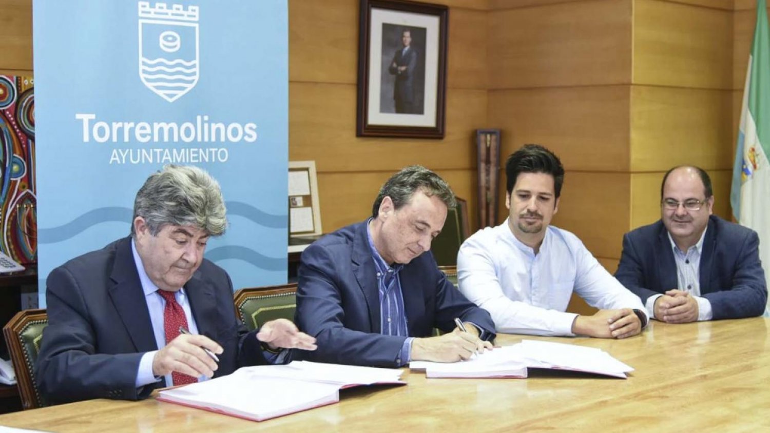 El Ayuntamiento de Torremolinos firma un convenio con Endesa para luchar contra la pobreza energética