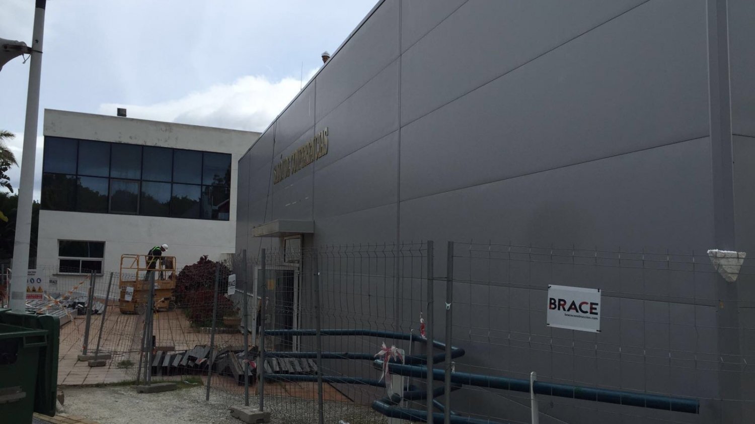 El Ayuntamiento de Estepona realiza remodelaciones en el edificio anexo al Palacio de Congresos