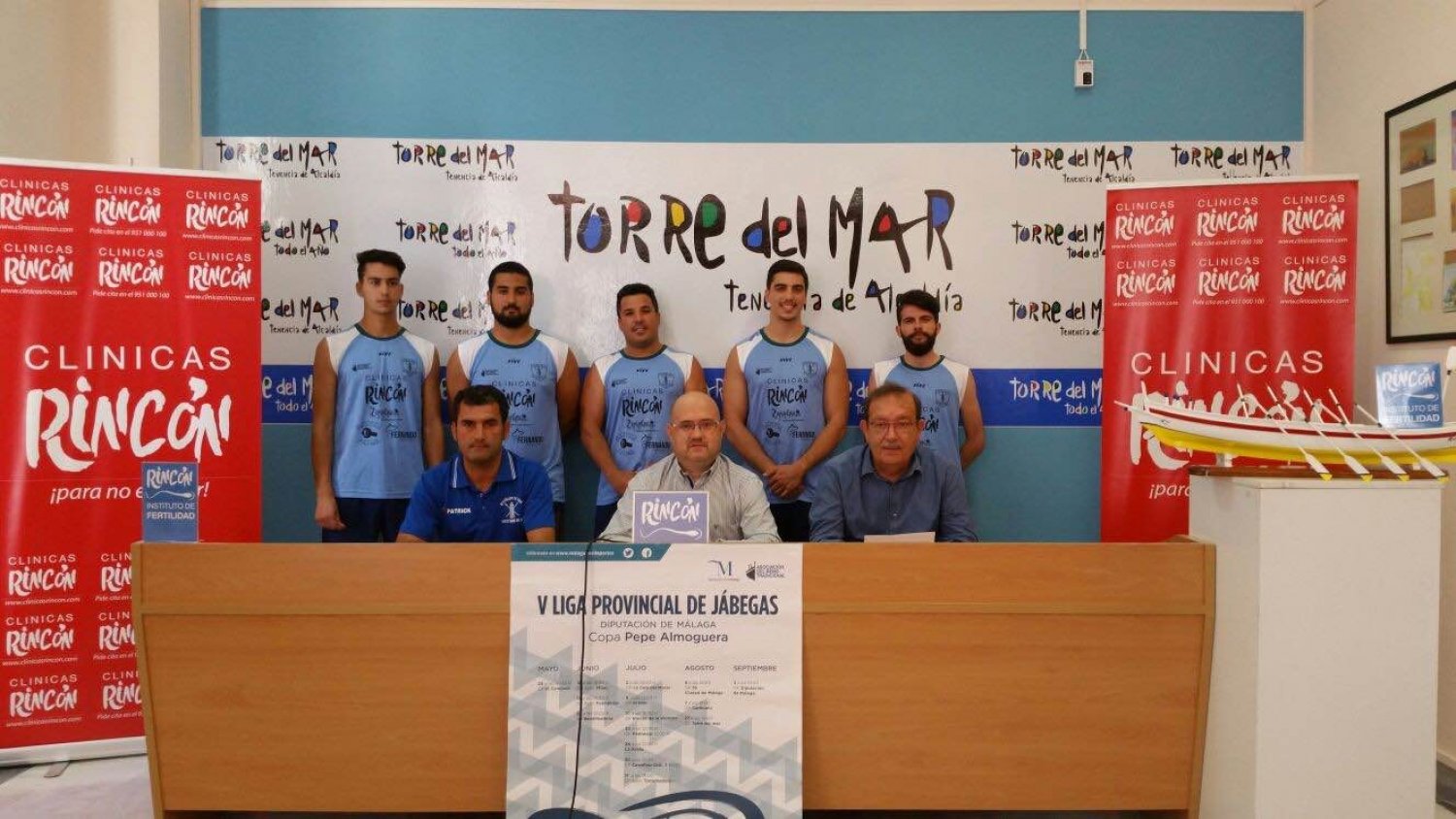 Torre del Mar presenta a su equipo para la V Liga Provincial de Jábegas 2016