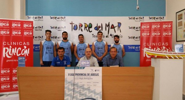 Torre del Mar presenta a su equipo para la V Liga Provincial de Jábegas 2016