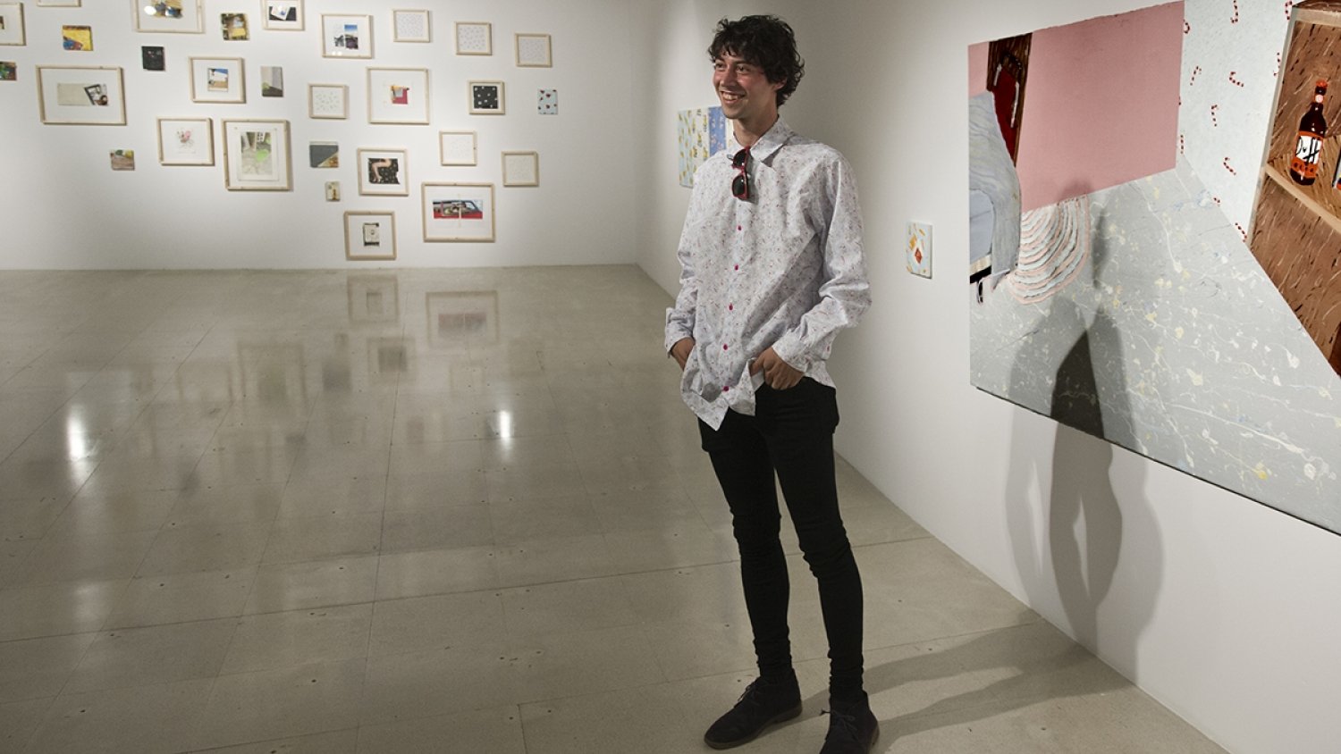 Alejandro Castillo abre una doble ventana a la alegría de vivir