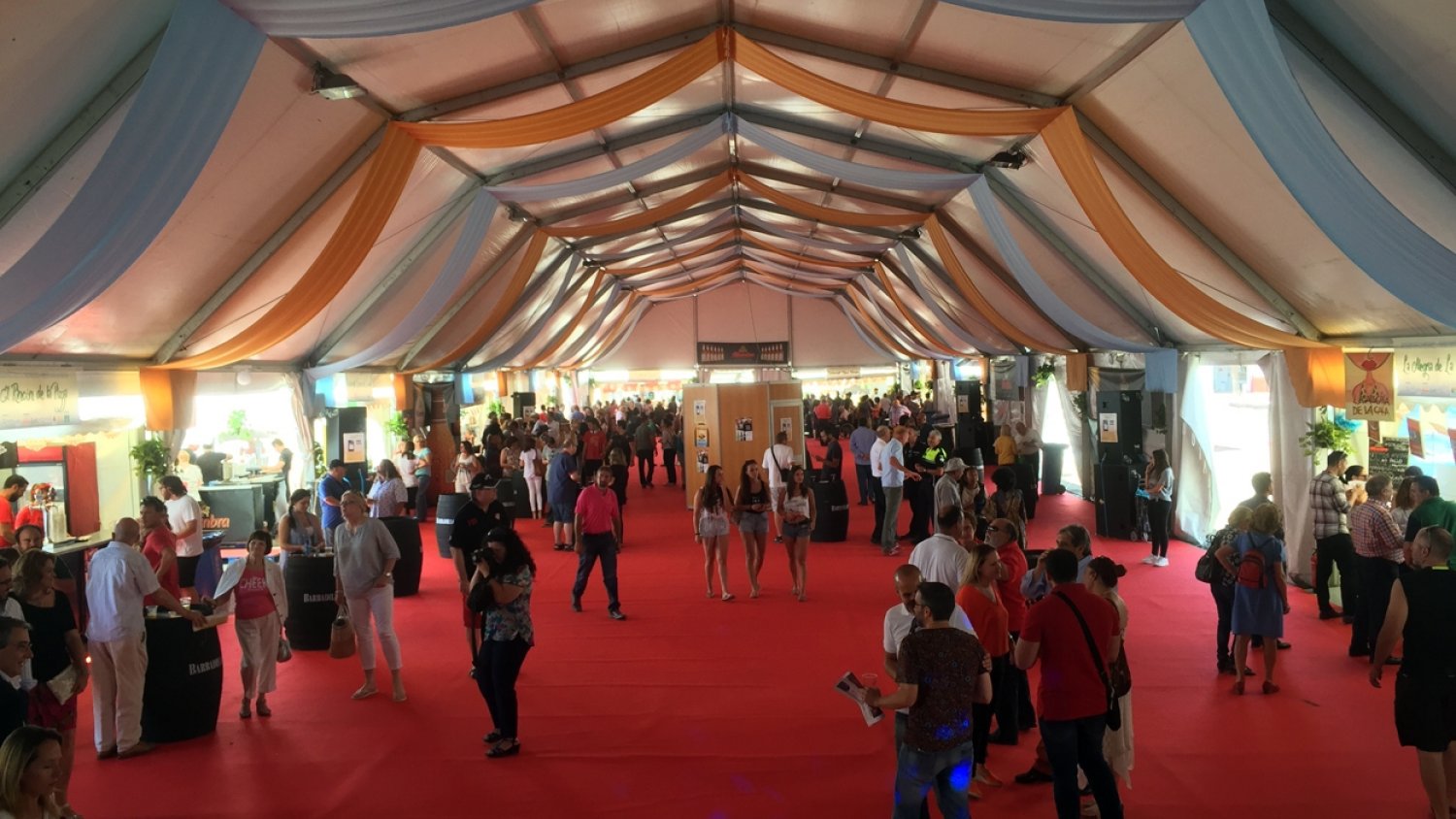 La 18 Feria de la Tapa inaugura la campaña de verano de Rincón de la Victoria