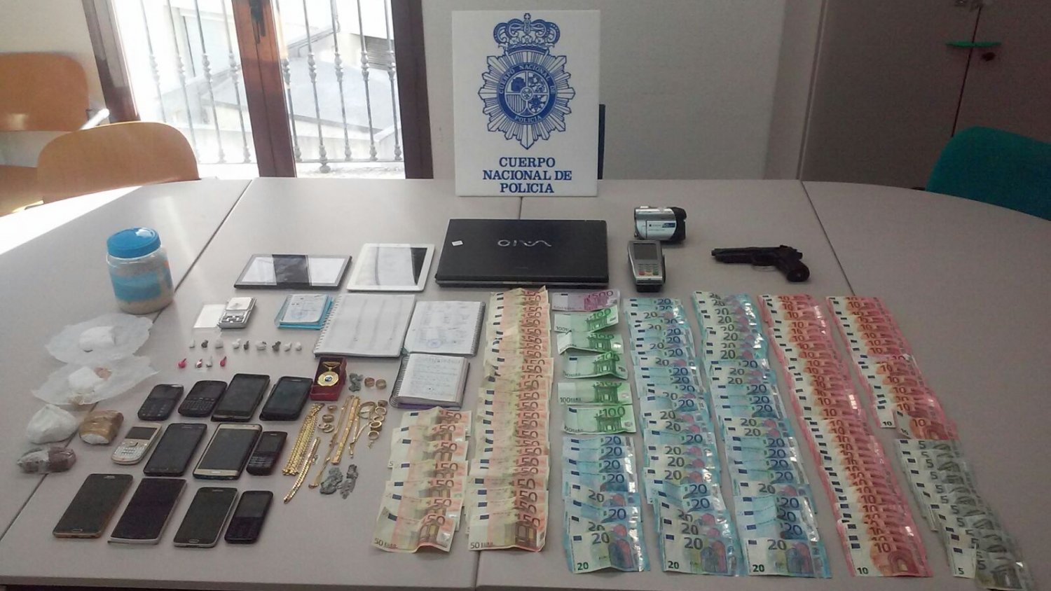 La Policía Nacional desarticula un grupo criminal que repartía cocaína a domicilio en Estepona