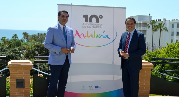 Fernández destaca la proyección de la marca Andalucía, con presencia en casi 6.000 acciones promocionales en 50 países