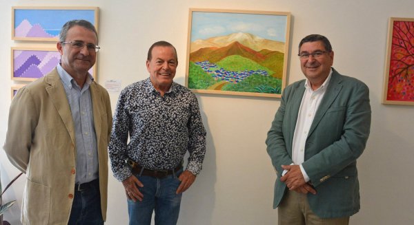 El edificio del Pósito de Vélez-Málaga inaugura la muestra 'La voz de mis pinceles' del artista Pepe Luis Conde