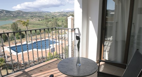 La Costa del Sol, a la cabeza de los 50 destinos nacionales que más crecen en viajeros hoteleros en abril