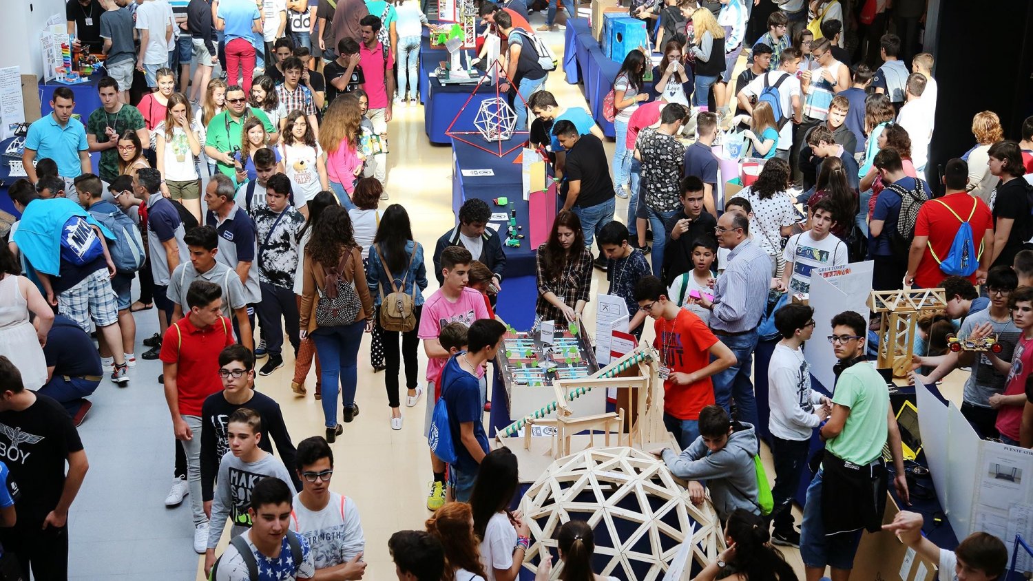 Más de 3.000 participantes en la II Feria Andaluza de Tecnología
