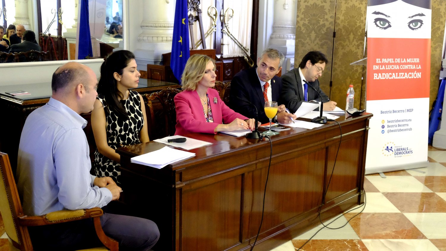 Beatriz Becerra: “Es necesario convertir a las mujeres en auténticos agentes de cambio contra el yihadismo”