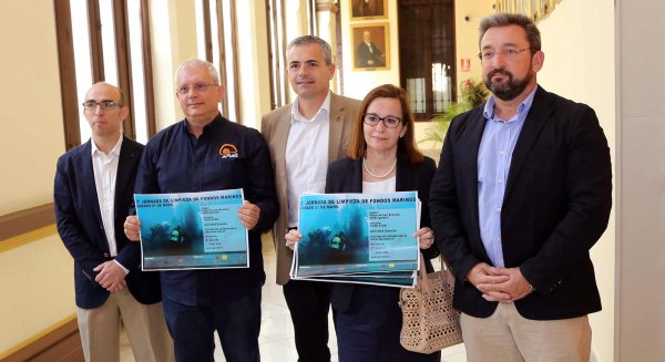 La UMA organiza una jornada de limpieza de fondos marinos en Pedregalejo
