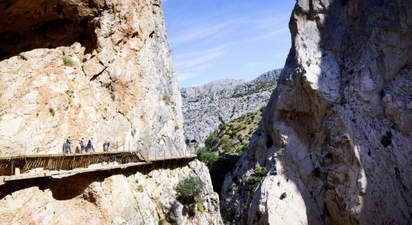 El Caminito del Rey se vestirá de rosa para el Día Mundial contra el Cáncer de Mama