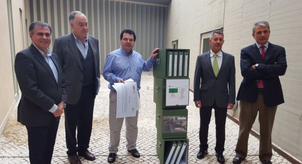 La Junta rechaza el ‘Metro Bús’ por degradar el futuro servicio de transporte con idéntica ocupación viaria que el tranvía
