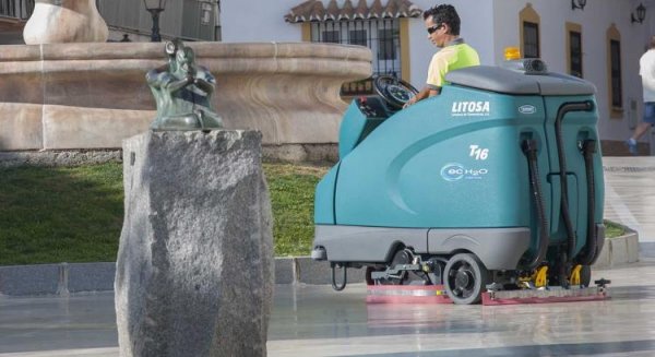 El Ayuntamiento de Torremolinos crea un equipo de coordinación para implementar el servicio de limpieza