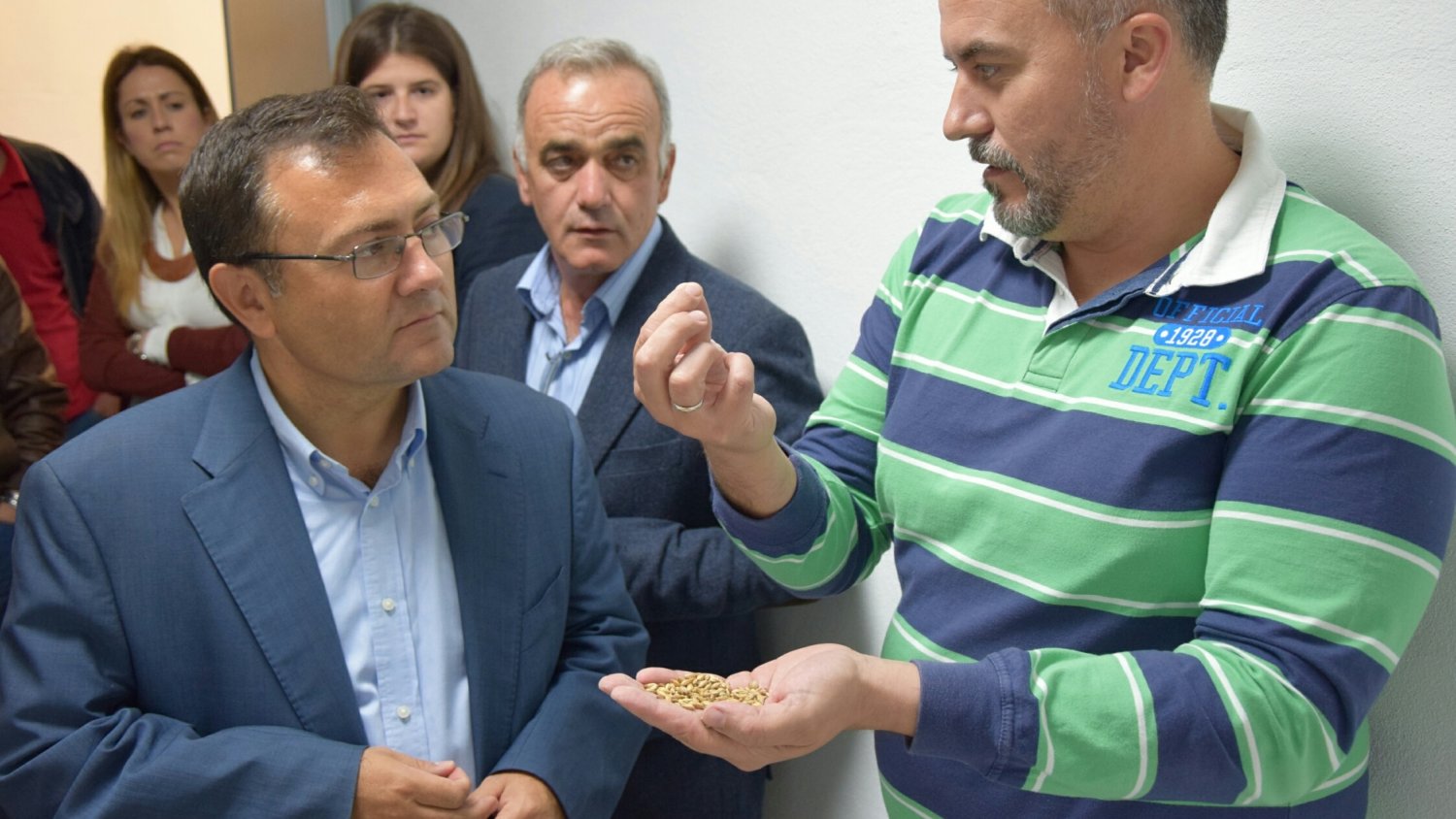 Heredia reclama al PP en Diputación desde Almogía y Villanueva de la Concepción que mejore las carreteras de la provincia