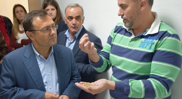 Heredia reclama al PP en Diputación desde Almogía y Villanueva de la Concepción que mejore las carreteras de la provincia