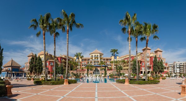 Los hoteles y casas rurales andaluces registraron cerca de 580.000 pernoctaciones en el puente de mayo