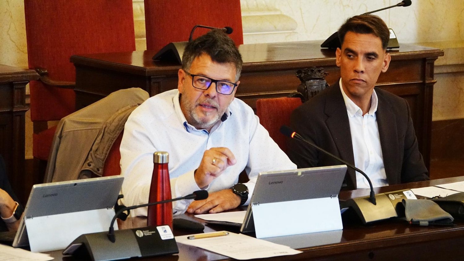 PSOE critica a PP y Ciudadanos por dejar sin autobús a 500 mayores de Alameda Alta