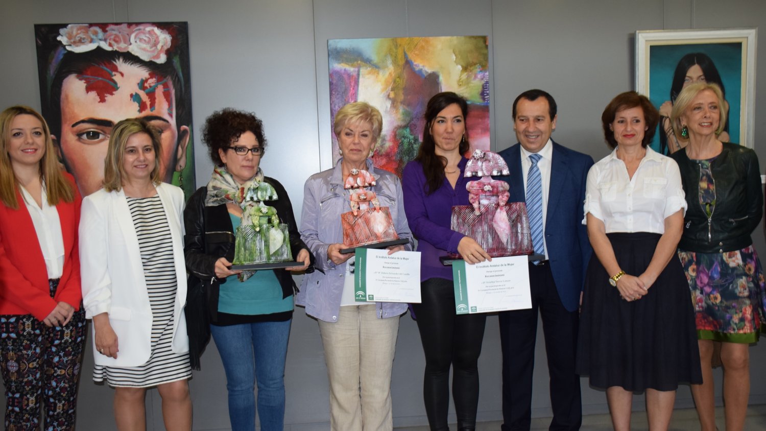 La Ciudad de la Justicia acoge la exposición IAM Arte con 50 obras de pintoras malagueñas