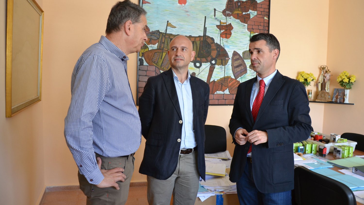 Ayuntamiento y Junta de Andalucía muestran su respaldo al sector de la acuicultura en Marbella