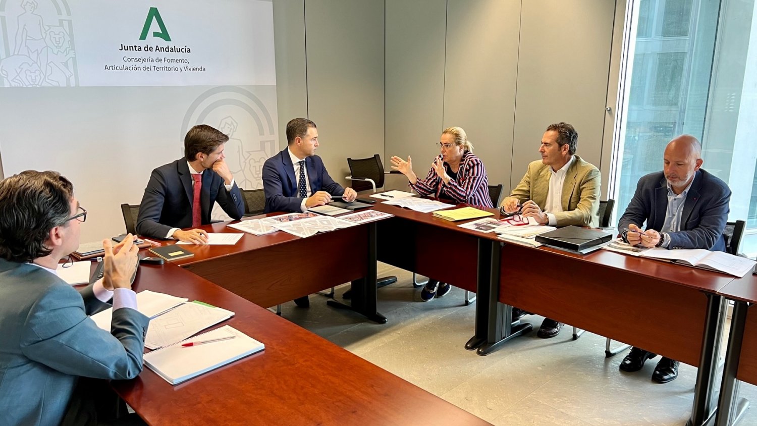 Fuengirola y la Junta de Andalucía avanzan en la futura reordenación de la Estación de Autobuses