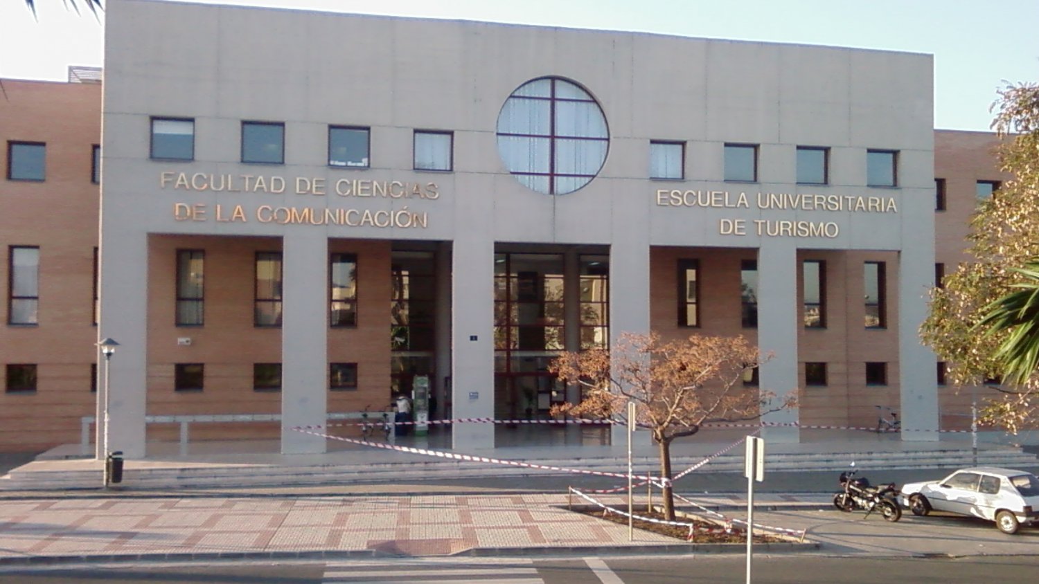 La coordinadora del IAJ participa en las jornadas de puertas abiertas que desarrolla la UMA para futuros alumnos