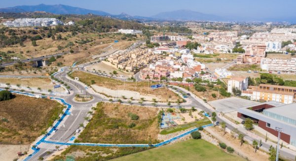 Estepona adjudica las obras para instalar las pantallas que mejorarán la calidad acústica en la zona de Juan Benítez