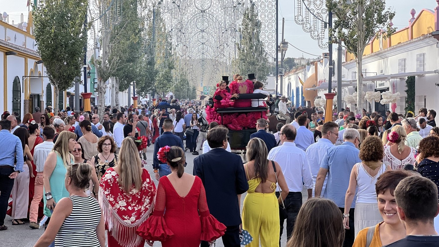 Miles de personas disfrutaron de la Feria del Rosario de Fuengirola 2022 sin incidentes destacables