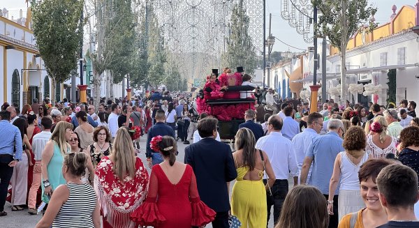 Miles de personas disfrutaron de la Feria del Rosario de Fuengirola 2022 sin incidentes destacables
