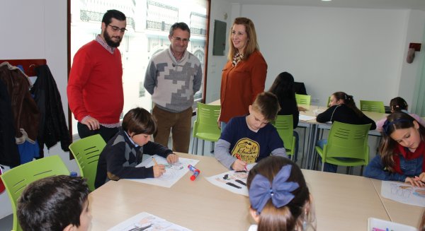 El Ayuntamiento de Vélez-Málaga organiza los talleres de Semana Blanca relacionados con Miguel de Cervantes