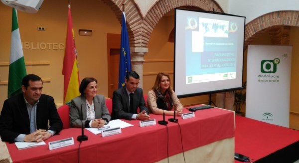 Andalucía Emprende y Extenda acercan la internacionalización a 325 empresas en unas jornadas