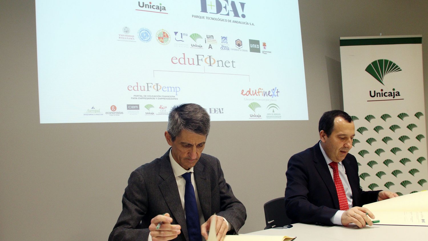Unicaja y el parque tecnológico de Andalucía acuerdan impulsar programas de educación financiera