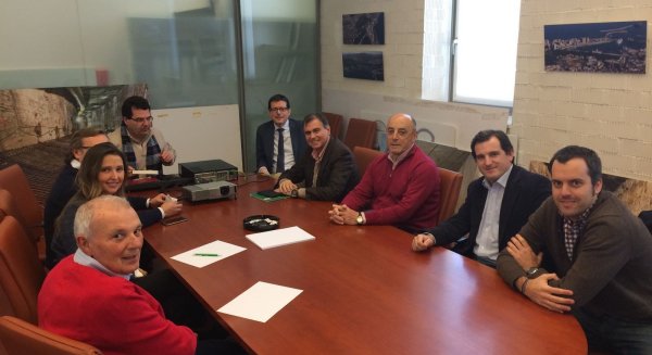 La Junta  expone a colectivos y asociaciones las ventajas de las prolongación del Metro de Málaga hasta el Hospital Civil