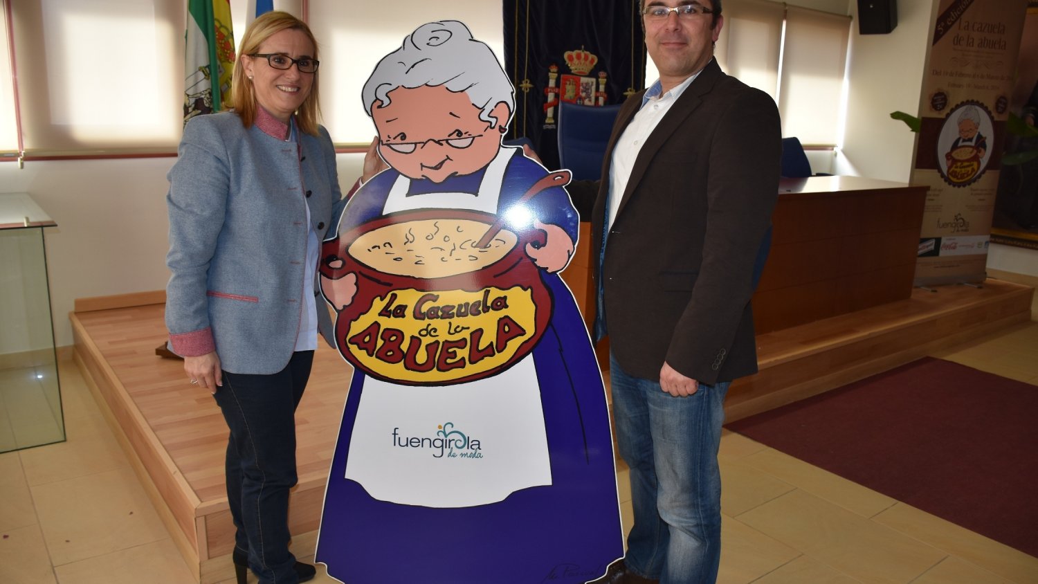 La alcaldesa Ana Mula presenta la V Cazuela de la Abuela en la que participan 76 establecimientos
