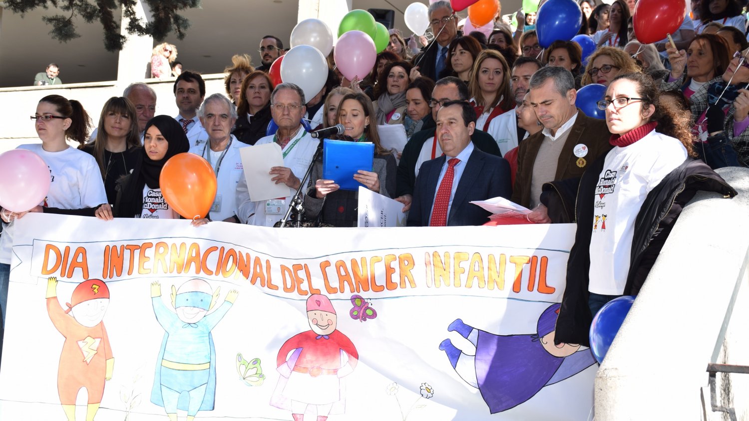 Ciudadanía, profesionales y administraciones públicas apuestan por la lucha contra el cáncer infantil