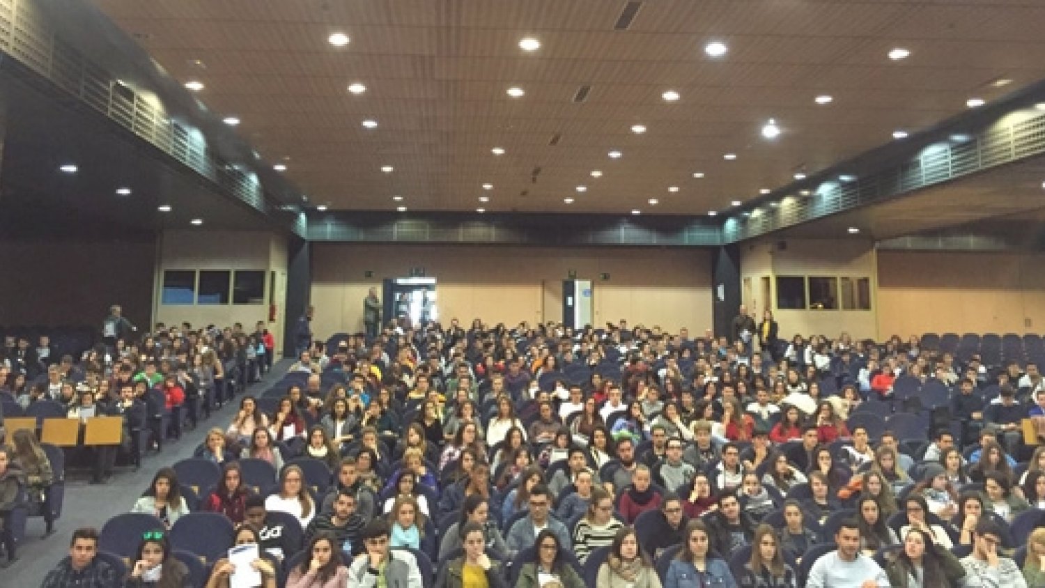 800 preuniversitarios de Marbella conocen la oferta académica de la UMA