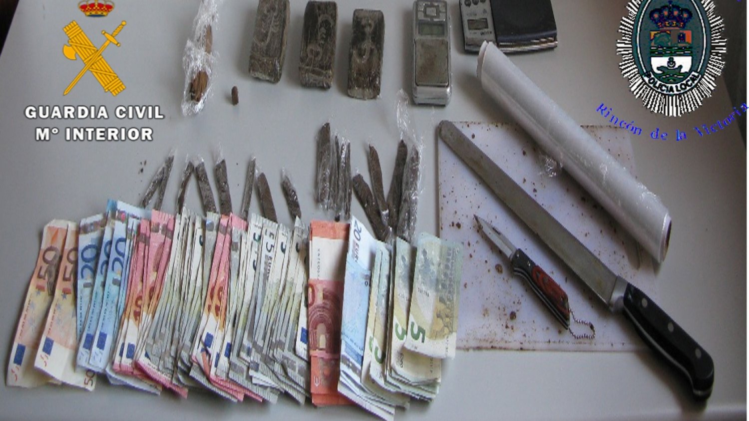 La Guardia Civil y Policía Local desarticulan un punto de  venta de droga en Rincón de la Victoria