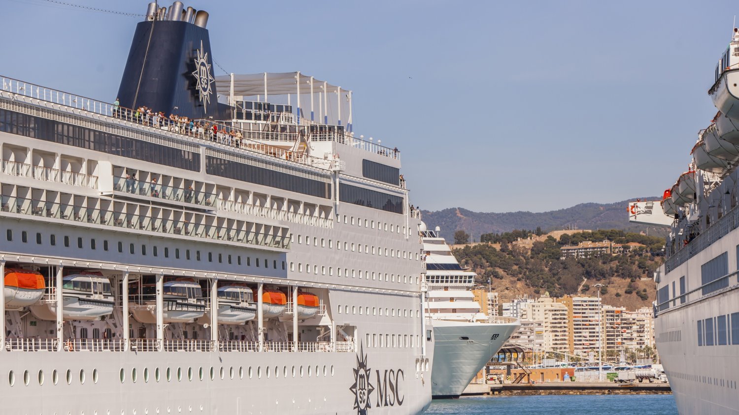 Torremolinos presenta su oferta como destino para los cruceristas del Puerto de Málaga