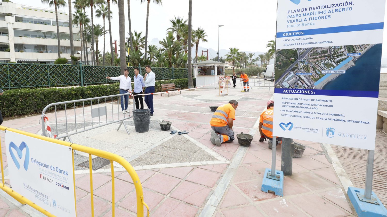Marbella acomete trabajos de reforma en un tramo del paseo marítimo de Levante en Puerto Banús