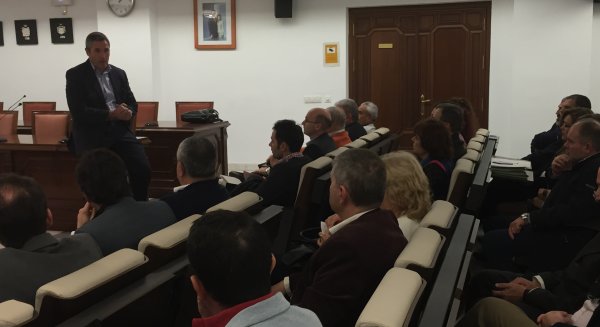 El alcalde se reúne con todos los jefes del Ayuntamiento para mejorar la coordinación municipal