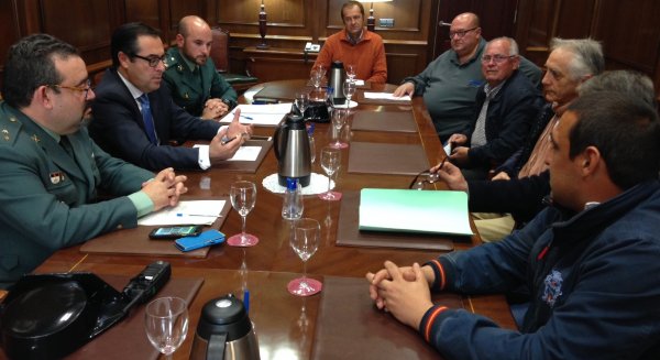 El subdelegado recibe y respalda las reclamaciones de los regantes del Guadalhorce