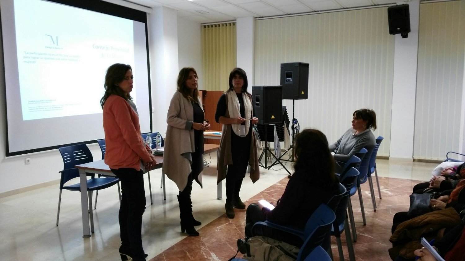 La Diputación comparte con las asociaciones de mujeres de la provincia su propuesta en materia de igualdad