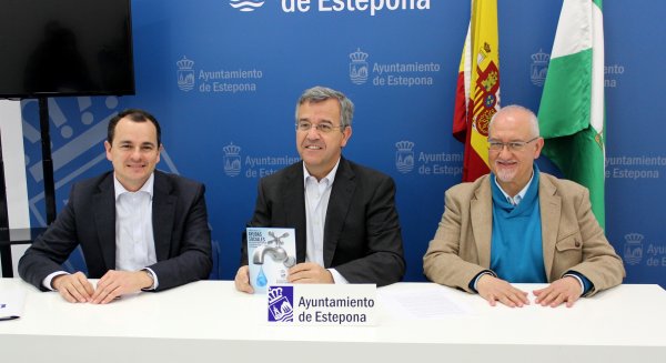 Estepona renueva el Fondo Social para pagar recibos de agua a familias con dificultades