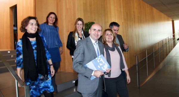 El PSOE y la Diputación acuerdan subvencionar el IAE a los hoteles que abran todo el año