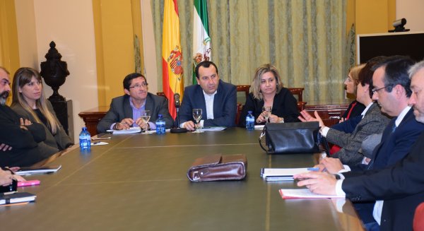 La Junta informa sobre la nueva normativa de coberturas básicas en Andalucía