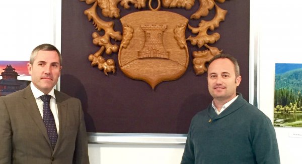 El Ayuntamiento de Mijas cortejará a chinos y coreanos en Madrid para ganar mercado asiático