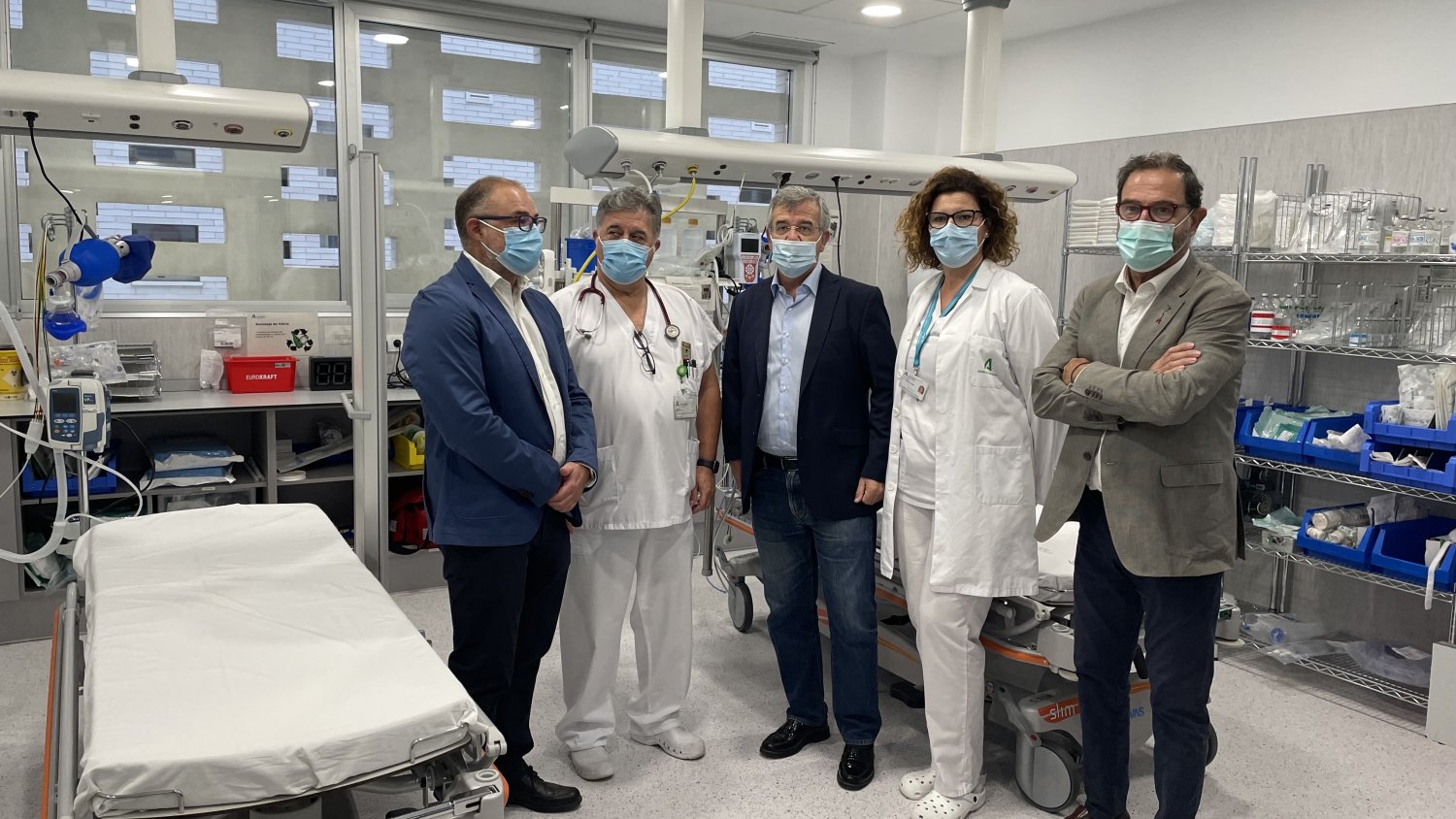 El delegado territorial de Salud visita la unidad de Urgencias del Hospital de Alta Resolución de Estepona