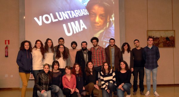 Alumnos intercambian experiencias de cooperación internacional en un jornada en la Facultad de Ciencias