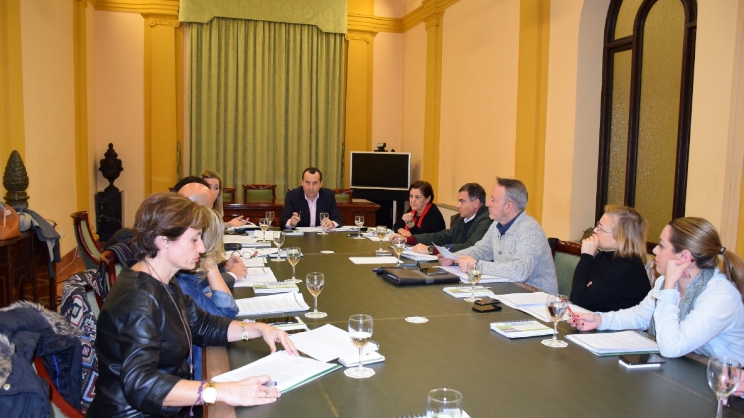 La Junta refuerza con 1,77 millones los entes locales para atender la dependencia en Málaga