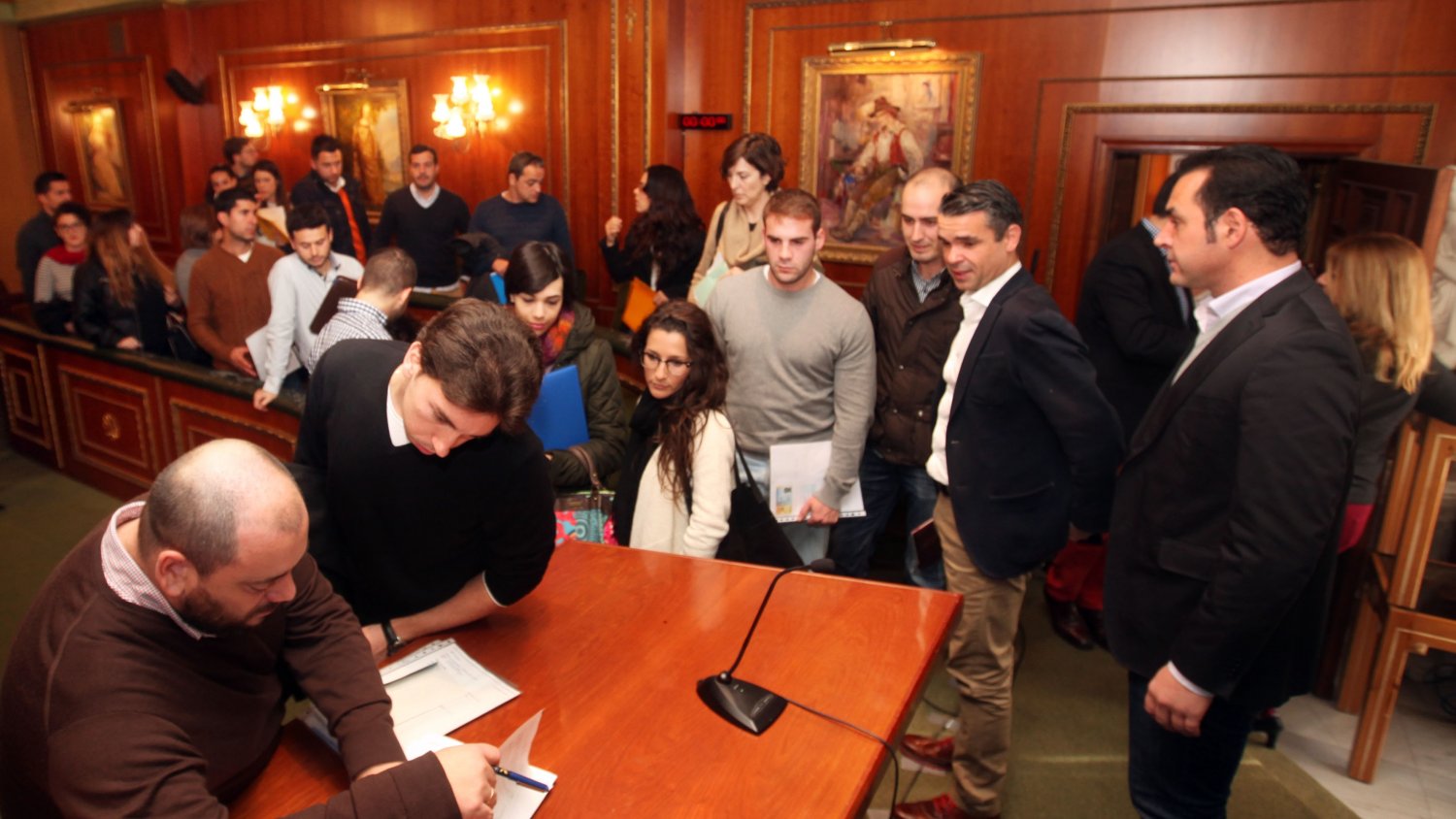 Marbella incorporará a los 50 licenciados universitarios integrados dentro del plan municipal de becas