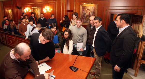Marbella incorporará a los 50 licenciados universitarios integrados dentro del plan municipal de becas