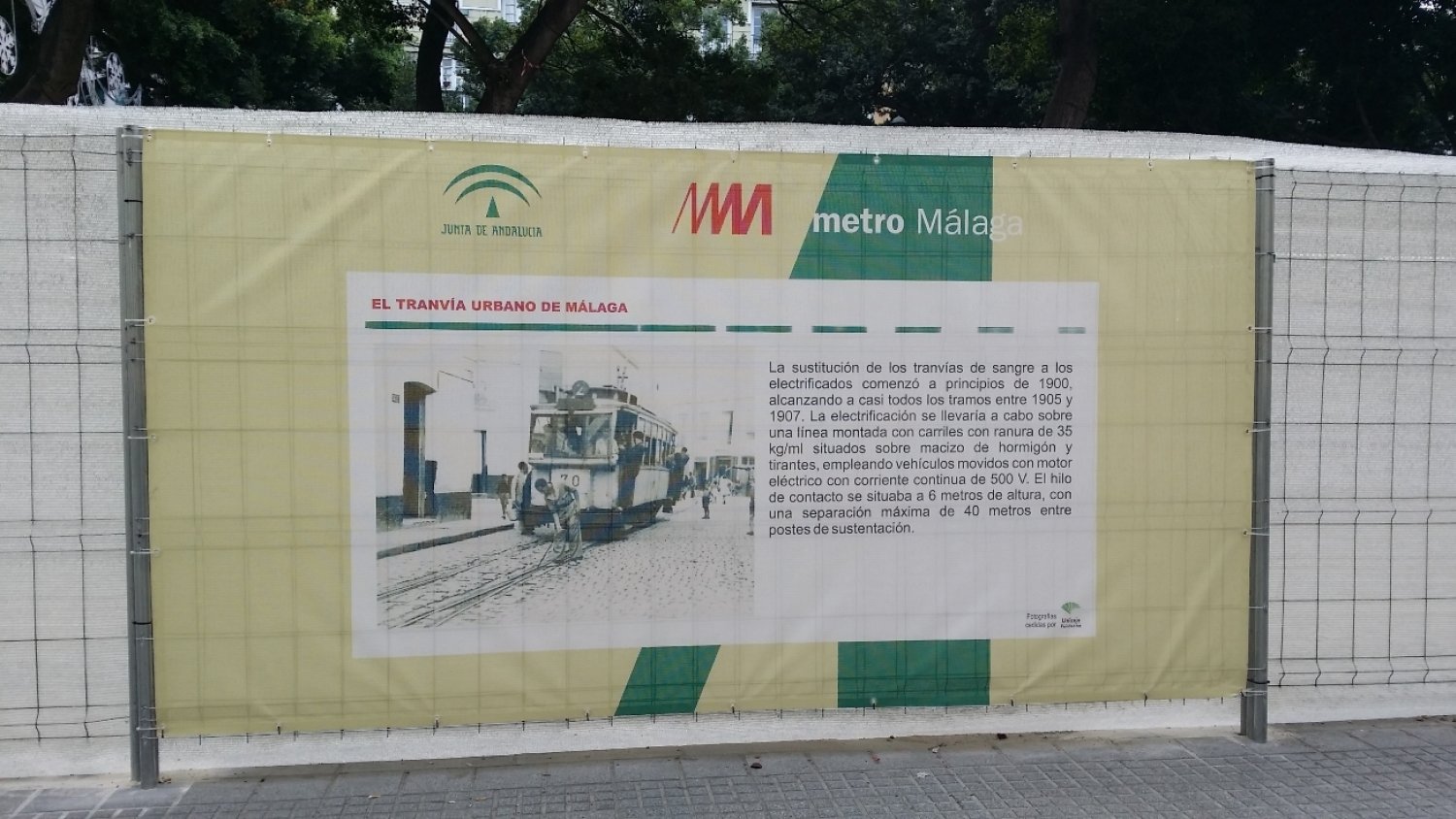 La Junta instala en la Alameda una exposición sobre el antiguo tranvía de Málaga